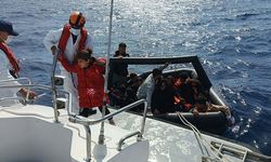 Çanakkale'de, Yunanistan'ın geri ittiği 24 göçmen kurtarıldı