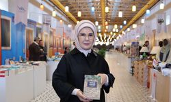 İstanbul-Emine Erdoğan, Şule Yüksel Şenler Kitap ve Kültür Günleri'ni ziyaret etti