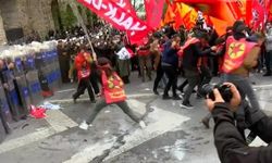 Taksim'e yürümek isteyen grup polise saldırdı