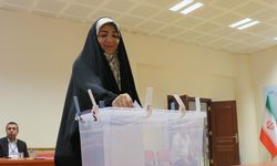 İranlılar Van’da, yeni cumhurbaşkanını seçmek için sandık başına gitti/ Ek fotoğraflar