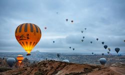 Kapadokya'da kayaların arasına sıkışan balonun pilotu: En acil ve emniyetli inişi gerçekleştirdik