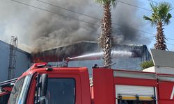 SAMSUN'da elyaf fabrikasında yangın; yandaki işletmeye de sıçradı (2) (VİDEO EKLENDİ)