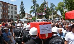 Sinop'taki kazada ölen doktor Mehmet Turan Yazlak, Tokat'ta son yolculuğuna uğurlandı