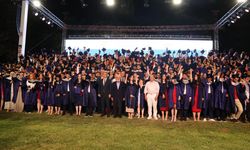 11'inci Cumhurbaşkanı Gül: Filistin'deki katlima gözlerini kapatanlara karşı üniversite gençliği dünyanın vicdanı oluyor