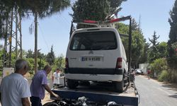 Bodrum'da hafif ticari araçla çarpışan motosikletteki 2 kişi öldü