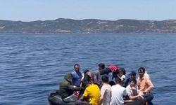 Çanakkale'de Yunanistan'ın geri ittiği 17’si çocuk 32 göçmen kurtarıldı