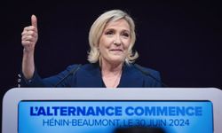 Fransa seçimlerinde ilk turun galibi Le Pen oldu