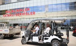 Antalya şehir hastanesindeki hastalar elektrikli araçlar ile taşınıyor