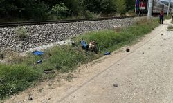 Trenin çarptığı çapa motorundaki kadın hayatını kaybetti