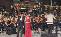 Aspendos'ta gala gecesi