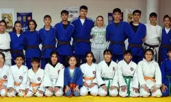 Kepez Belediyesi'nin judocuları gelecek vaadediyor
