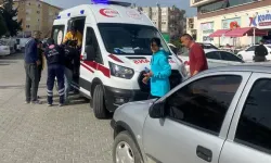 Gazipaşa'da otomobille kamyonet çarpıştı