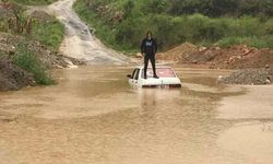 Alanya aşırı yağışa teslim oldu! 30 dakikada tarım alanları zarar gördü