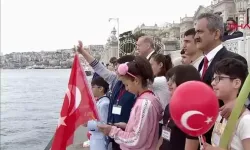 TCG Anadolu yola çıktı! Cumhurbaşkanı Erdoğan çocuklarla uğurladı