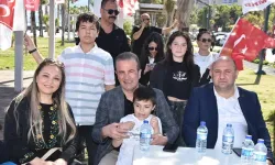 MHP Antalya Milletvekili Abdurrahman Başkan'a gençlerden büyük ilgi