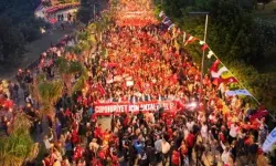 Antalya'da 19 Mayıs coşkusu! Binlerce kişiyle fener alayı düzenlendi