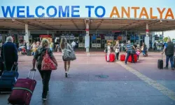 Antalya'ya 4 ayda, 1 milyon 798 bin turist! Almanlar liderliği devraldı