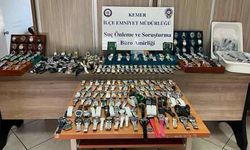 Antalya'da emtia kaçakçısına operasyon! 345 adet gümrük kaçağı saat ele geçirildi