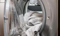 Farkında olmadan çamaşır makinesini ve kıyafetlerinizi mahvediyorsunuz! Bu hatalardan kaçının