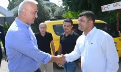 Bakan Mehmet Nuri Ersoy'dan taksicilere bayram ziyareti
