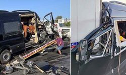 Antalya'da korkunç kaza! Tur minibüsü TIR'a arkadan çarptı! 2 ölü, 10 yaralı 