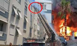 Manavgat'taki mobilya deposunda yangın! Binada oturanlar çatıya sığındı