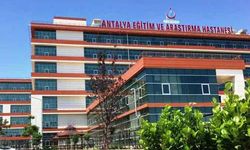 Antalya Eğitim Araştırma Hastanesi Eris varyantı sebebiyle ziyarete mi kapatıldı! İl Sağlık Müdürlüğünden flaş açıklama