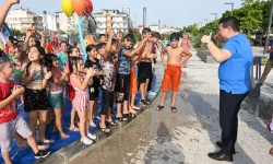 Kepezli çocuklara Kent Meydanı'nda su parkı