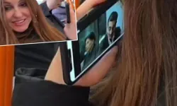 Londra metrosunda ilginç görüntüler! Telefonu kulağına götürüp Türk dizisi izledi