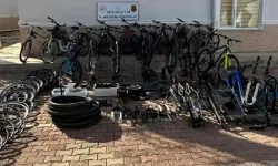 Çalıntı bisikletleri boyayıp satıyorlardı! 2 kişi yakalandı