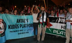 İsrail'in Gazze'ye saldırıları Antalya'da  protesto edildi