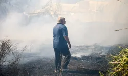 Aksu'da çalılık alanda yangın! Sera ve tarım arazileri zarar gördü 