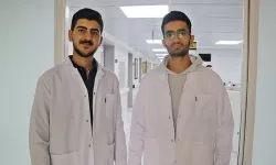 Okudukları üniversiteye temizlik personeli olarak atandılar! 2 tıp öğrencisini sevindiren gelişme