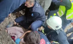 Antalya'da yürek yakan haber! 4 çocuk bankta otururken istinat duvarı çöktü