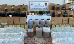 Antalya'da jandarma 3,5 ton sahte zeytinyağı ele geçirdi
