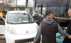 Antalya'da korkutan kaza! Halk otobüsü ile hafif ticari araç çarpıştı