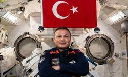 Alper Gezeravcı'dan Türk bayraklı paylaşım