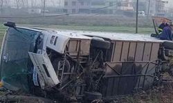 Çanakkale’de servis otobüsü devrildi: 5 yaralı