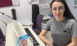 Açı Anadolu ve Fen Lisesi öğrencisi Dilek Osmanlı Dünya birincisi oldu