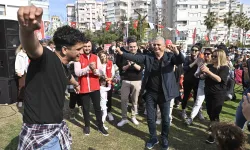 Antalya'da patili dostlar için özel konser! Başkan Uysal da katıldı