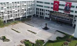 Büyükşehir meclisinde 111 üyeden 74'ü CHP'li