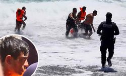 Antalya'da fırtınaya aldırmadan denize girdi! İmdadına insansız cankurtaran robotu yetişti