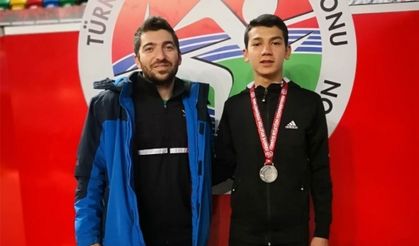 Olimpiyat kadrosuna alınan genç atlet Karaman’ı sevindirdi