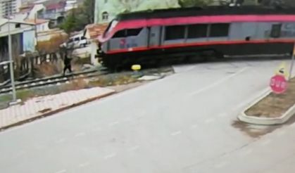 Amasya’daki feci tren kazası kameraya yansıdı
