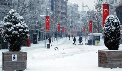 Ahmet Ümit'ten 1 günlük kar izni