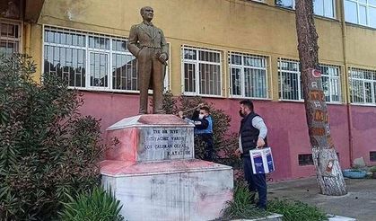 Tekirdağ'da Atatürk heykeline alçak saldırı
