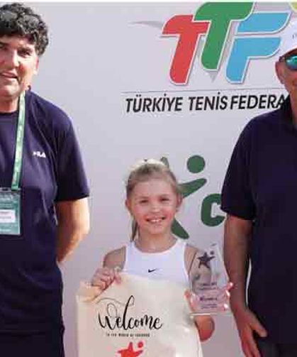 PRO – Turkish Bowl Tenis Turnuvası ödülleri sahiplerini buldu