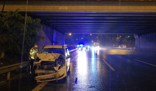 Beykoz'da, otomobile arkadan çarpan aracın sürücüsü 2.84 promil alkollü çıktı: 2 ağır yaralı