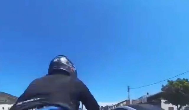 Bodrum'da motosiklet otomobile çarptı kaza anı kamerada