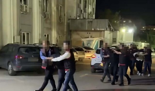 İzmir'de evinin önünde silahlı saldırıda yaralandı: 4 gözaltı